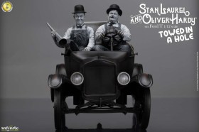 Ford T Laurel & hardy towed in a hole 1/12 scale by Infinite Statue