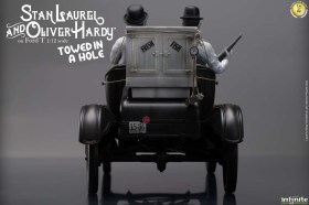 Ford T Laurel & hardy towed in a hole 1/12 scale by Infinite Statue