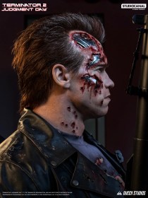 T-800 Battle Damaged (Mechanical) Life-Size Bust by Queen Studios
