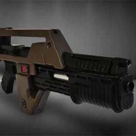 Aliens Replica 1/1 Pulse Rifle Brown Bess Weathered by HCG
