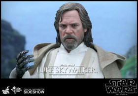 Luke Skywalker Sixth Scale Figure by Hot Toys