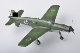 Dornier Do335 Pfeil Heavy Fighter by Hobby Boss