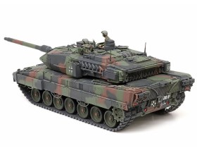 1/35 GERMAN MAIN BATTLE TANK LEOPARD 2 A7V by Tamiya