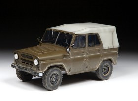 Soviet military off-road vehicle UAZ-469 by Zvezda