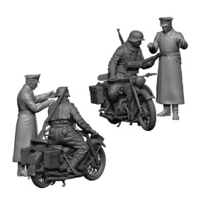 German R-12 heavy motocycle with rider and officer by Zvezda