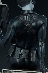 Domino Premium Format Figure by Sideshow Collectibles