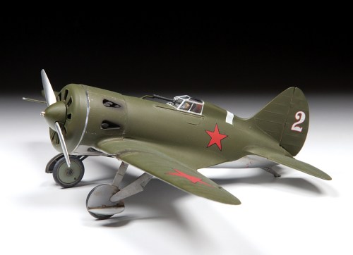 Soviet fighter Polikarpov I-16 type 5 by Zvezda