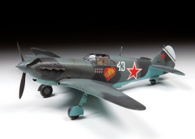 Soviet fighter LaGG-3 (series 66) by Zvezda