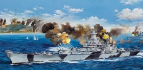 USS Iowa BB-61 by Trumpeter