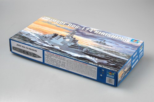 1/350 JMSDF DDG-174 Kirishima by Trumpeter