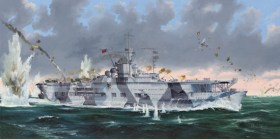 1/350 German Navy Aircraft Carrier DKM Graf Zeppelin by Trumpeter