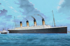 Titanic (W/LED) by Trumpeter