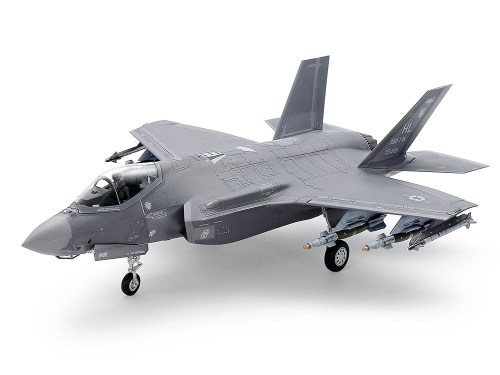 1/72 SCALE LOCKHEED MARTIN F-35 A LIGHTNING II by Tamiya