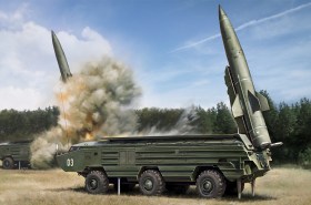 Russian 9K79 Tochka (SS-21 Scarab) IRBM by Hobby Boss