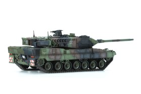 German Main Battle Tank Leopard 2 A7 1/72 by Meng