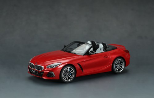 BMW Z4 M40i 1/24 by Meng