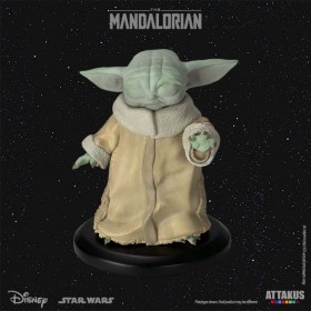 Grogu Using the Force Star Wars The Mandalorian 1/5 Figure by Attakus