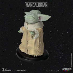 Grogu Using the Force Star Wars The Mandalorian 1/5 Figure by Attakus