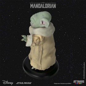 Grogu Using the Force Star Wars The Mandalorian 1/5 Figure by Attakus