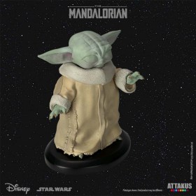 Grogu Using the Force Star Wars The Mandalorian 1/5 Figure by Attakus