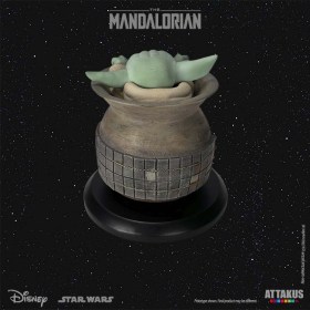 Grogu in Jar Star Wars The Mandalorian 1/5 Figure by Attakus