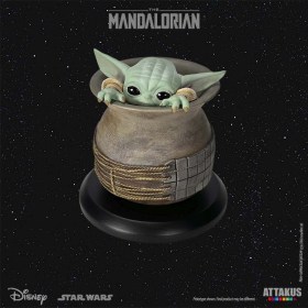 Grogu in Jar Star Wars The Mandalorian 1/5 Figure by Attakus