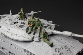 IDF Tank Crew 1/35 by Meng