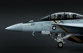 Boeing F/A-18F Super Hornet 1/48 by Meng