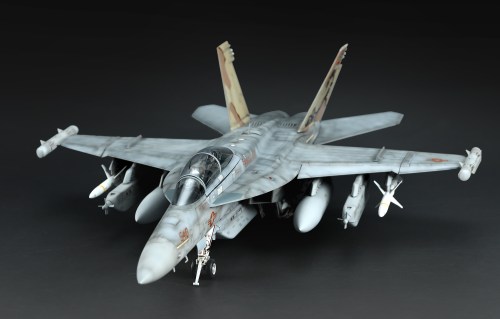 Boeing EA-18G Growler Electronic Attack Aircraft 1/48 by Meng