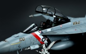 Boeing F/A-18F Super Hornet Bounty Hunters 1/48 by Meng