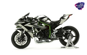 Kawasaki Ninja H2R (Colored Parts Edition) 1/9 by Meng