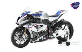 BMW HP4 RACE (PRE-COLORED EDITION) 1/9 by Meng