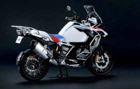 BMW R 1250 GS ADV (Pre-colored Edition) by Meng