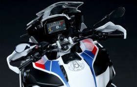 BMW R 1250 GS ADV (Pre-colored Edition) by Meng