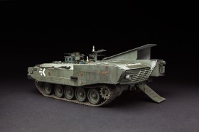 Israel Heavy Armoured Personnel Carrier Achzarit Late 1/35 by Meng