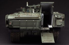 Israel Heavy Armoured Personnel Carrier Achzarit Late 1/35 by Meng