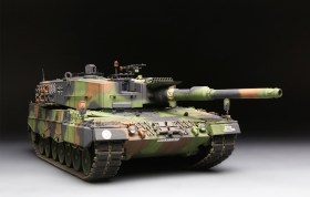 German MBT Leopard 2 A4 1/35 by Meng