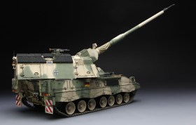 Panzerhaubitze 2000 Self-Propelled Howitzer w/Add-On Armor 1/35 by Meng