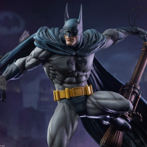 Batman DC Comics Premium Format Figure by Sideshow Collectibles