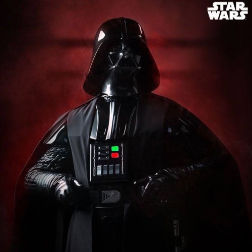 Darth Vader Star Wars Life-Size Statue by Sideshow Collectibles