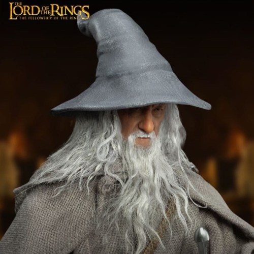 Gandalf the Grey Lord of the Rings 1/9 Action Figure by Beast Kingdom Toys