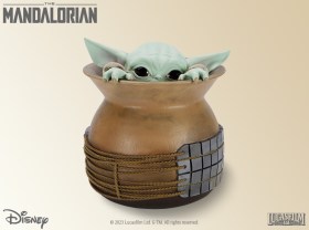 Grogu in Jar Star Wars The Mandalorian 1/2 Scale Figure by Attakus