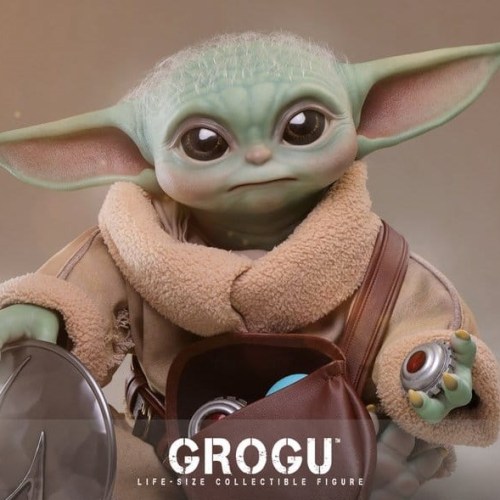Grogu Star Wars The Mandalorian & Grogu Life-Size Figure by Hot Toys