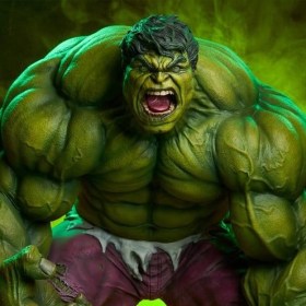Hulk Marvel Premium Format Figure by Sideshow Collectibles