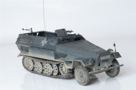 Armored carrier Hanomag Sd.Kfz.251/1 Ausf.B by Zvezda