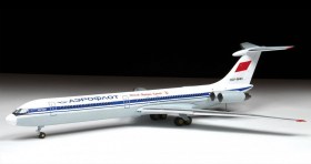 Civil airliner IL-62M by Zvezda