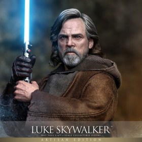Luke Skywalker (Artisan Edition) Star Wars The Last Jedi 1/6 Action Figure by Hot Toys