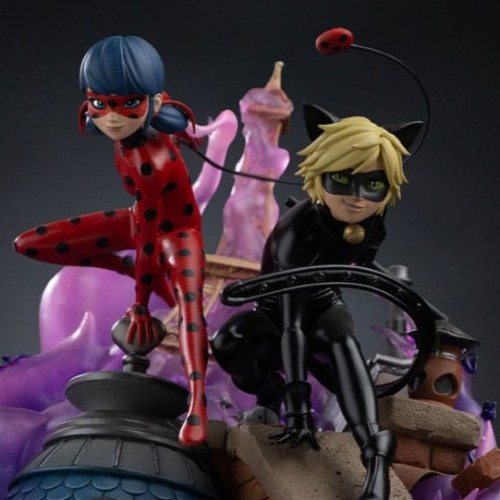 Lady Bug and Cat Noir Signed Edition Miraculous Deluxe Art 1/10 Scale Statue by Iron Studios