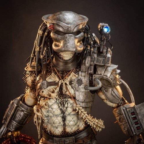 Predator 1/2 Statue by PCS