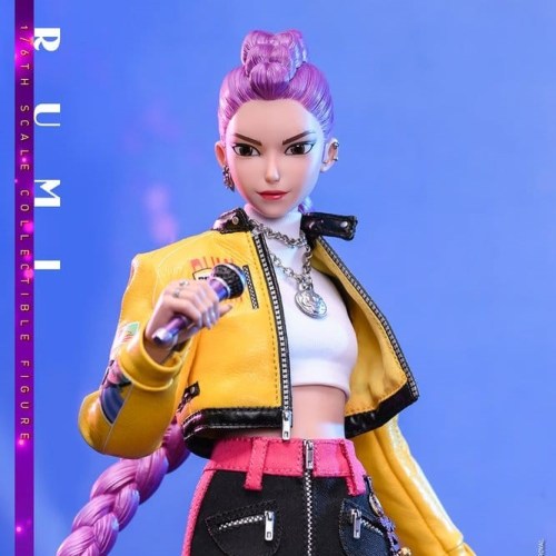 Rumi KPop Demon Hunters 1/6 Action Figure by Hot Toys
